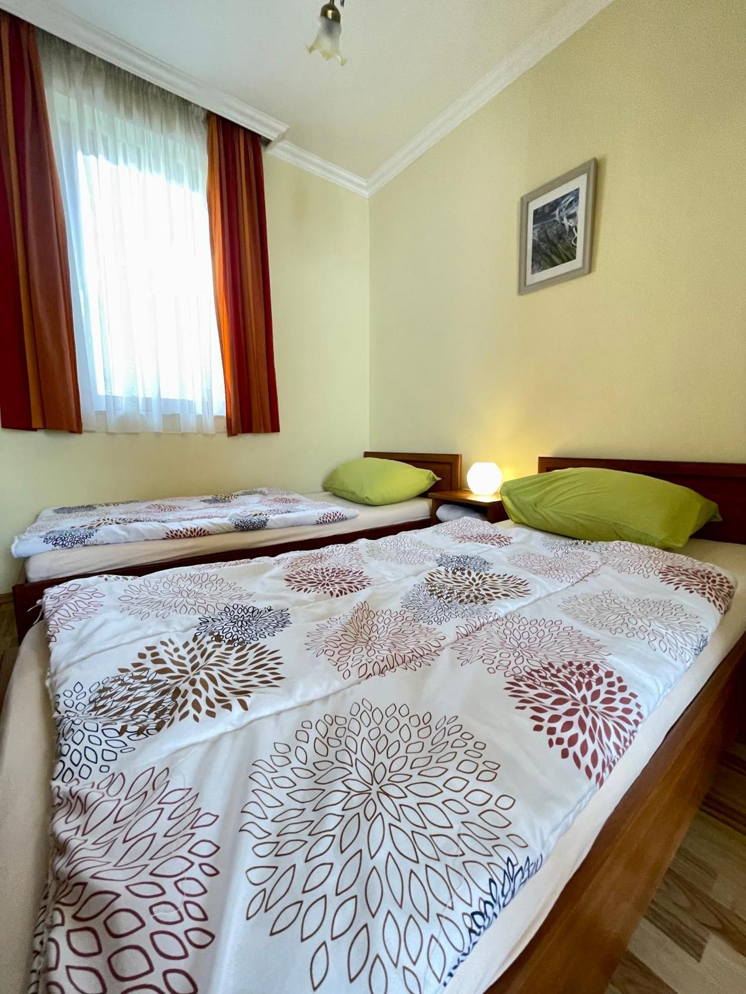 Appartement Kastelo Teraso Золочань Екстер'єр фото