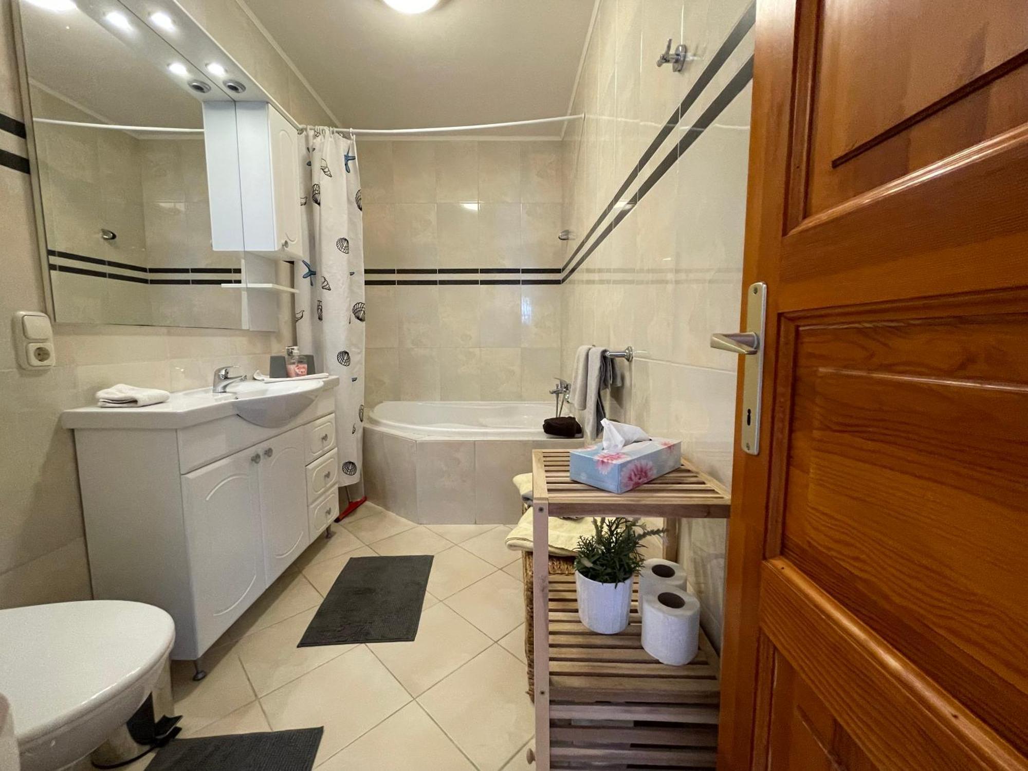 Appartement Kastelo Teraso Золочань Екстер'єр фото