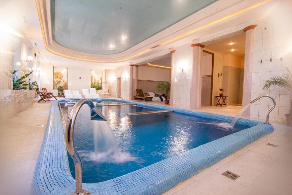 Appartement Kastelo Teraso Золочань Екстер'єр фото